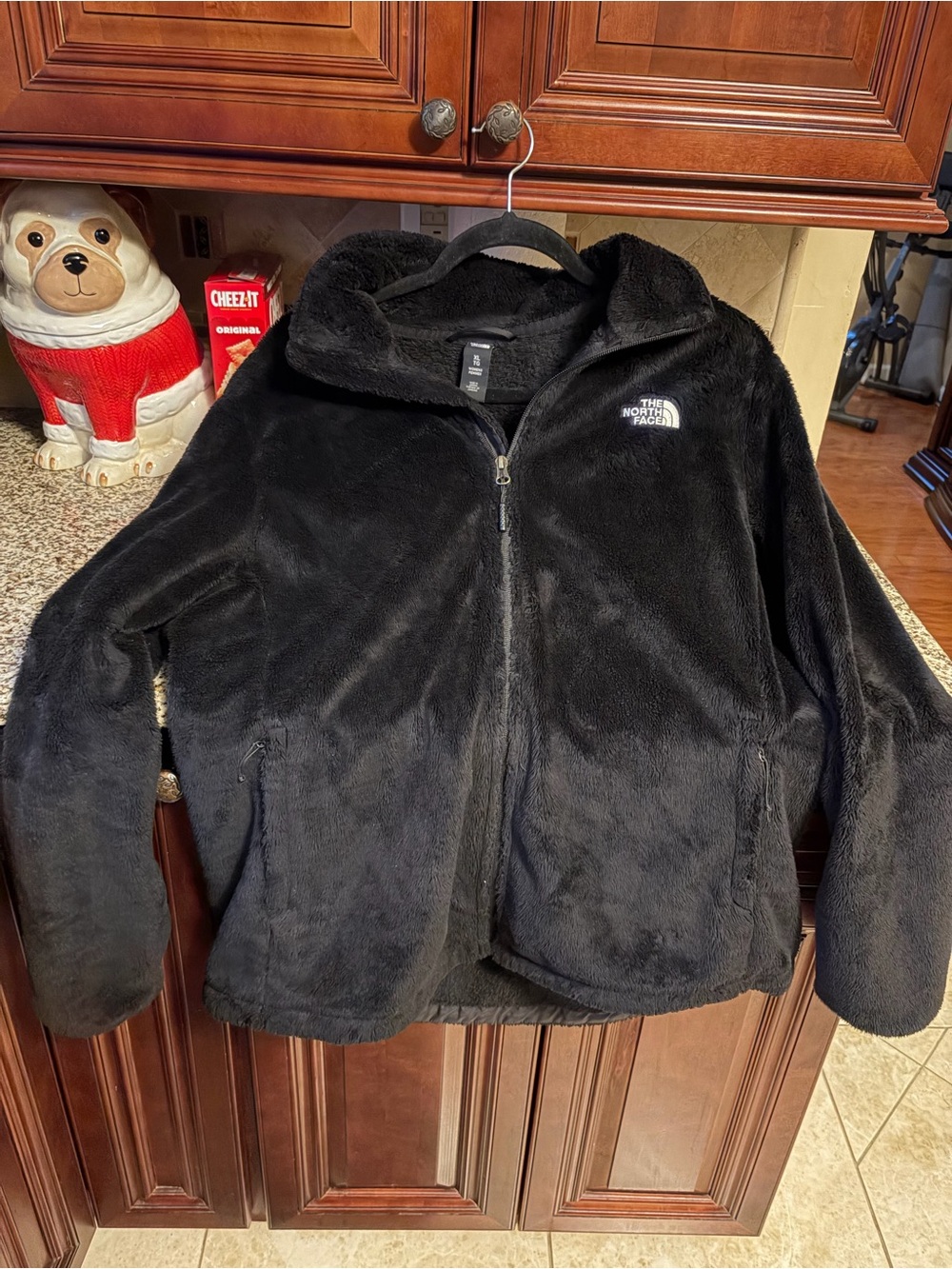 The North Face women ' Black Fuzzy Jacket